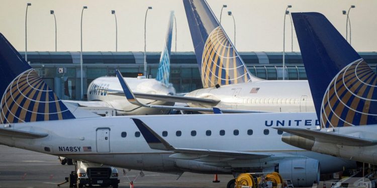 가짜 탑승권으로 비행기 탔다…미국 공항 보안망 뚫려 발칵