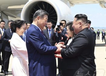 시진핑 7년 만의 방북 종료…비핵화 언급 없이 북중 밀착 과시