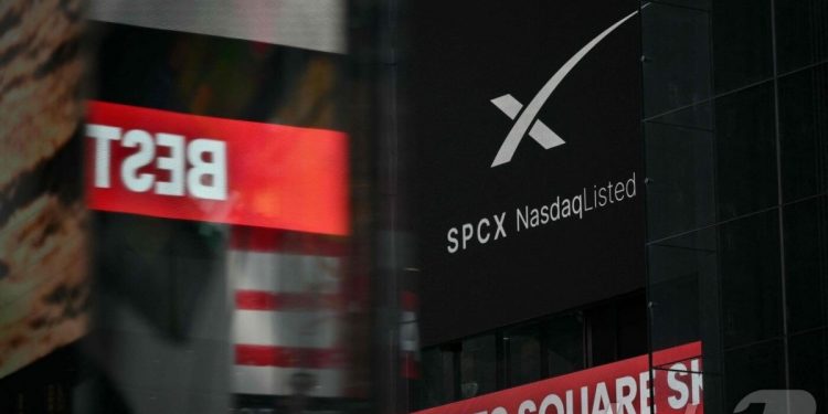 스페이스X, 폭등 뒤 첫 숨고르기…’품절주 효과’ 약해지나