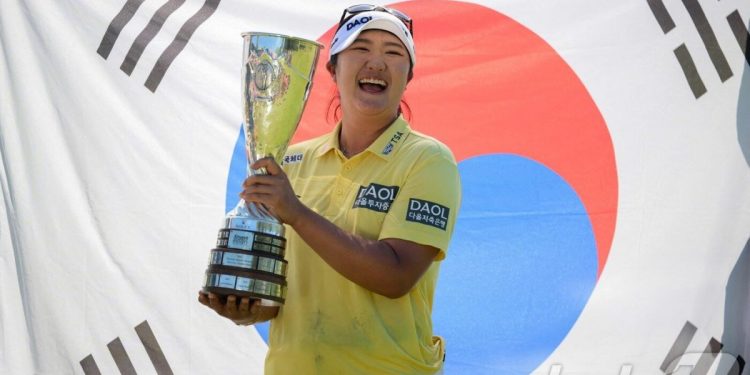 김주형·유해란, 같은 날 세계 정상…한국 남녀 골프 5년 만의 동반 우승