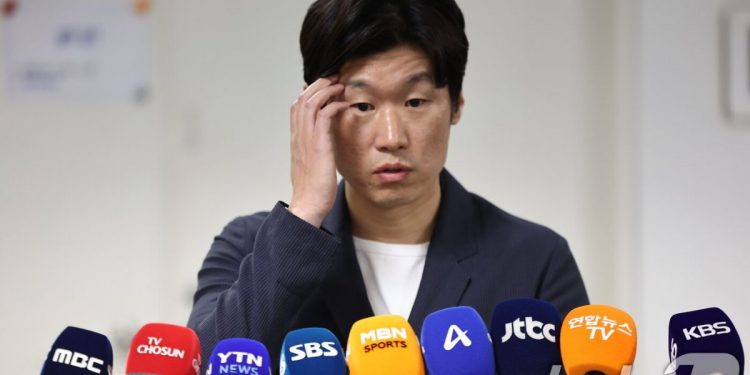 한국 축구 뒤흔든 ‘외국인 심판 성 접대’ 파문…박지성 “신뢰 회복 고민해야”