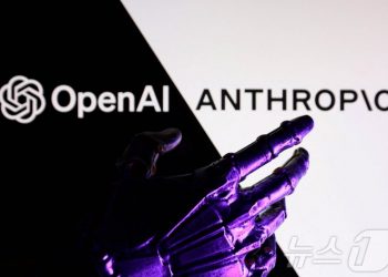 AI가 먼저 줄이는 일자리…콜센터·소프트웨어·컨설팅·광고 ‘직격탄’