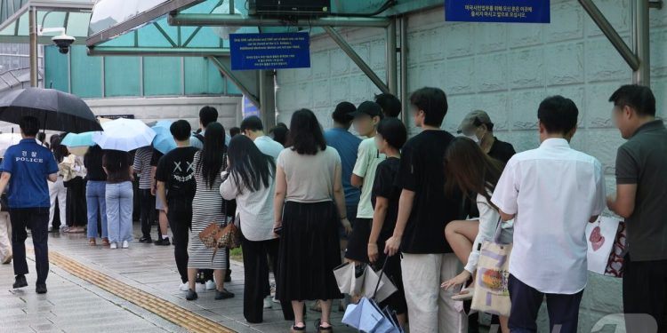 美, 전 세계 공관 비자 인터뷰 예약 일시 중단…심사 강화 교육 실시