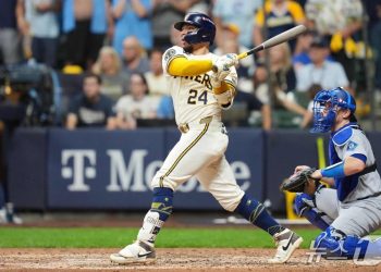 야마모토 조기 강판에 다저스 또 패배…밀워키 NLCS 2연승