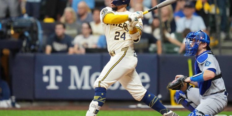 야마모토 조기 강판에 다저스 또 패배…밀워키 NLCS 2연승