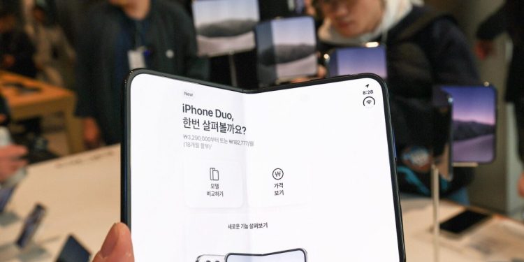 300만원 넘는 애플 첫 폴더블폰 ‘아이폰 듀오’ 출시…내년 시장 1위 전망