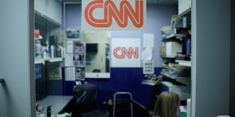 백악관 출입은 허용됐지만…CNN, 트럼프 취재서 또 배제